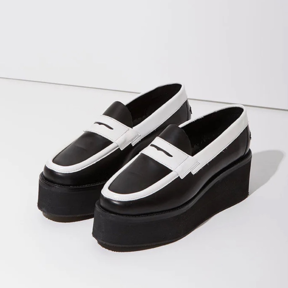 JW ANDERSON Black and White Platform Flats